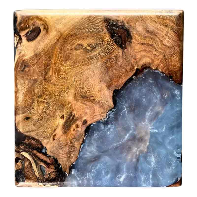 بررسی کاربرد رزین یووی در پوشش‌دهی سطوح چوبی و بهبود دوام ظاهری آن‌ها