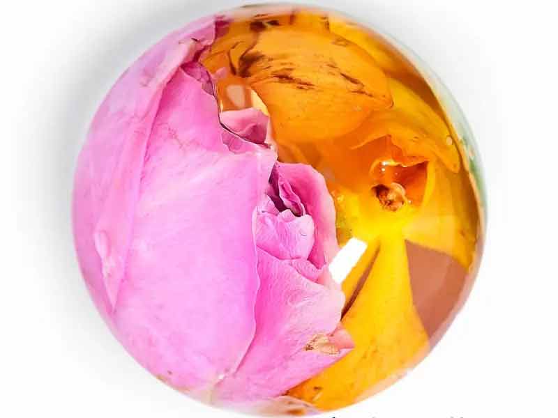 چطور از کارهای رزینی به NFT برسیم؟ راهنمای هنرمندان برای ورود به دنیای دیجیتال